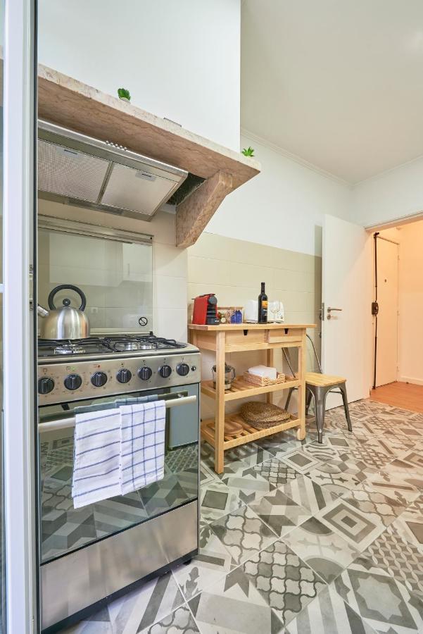 Belem Light Filled With Patio, By Timecooler Appartement